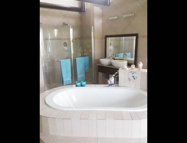 3 BEDROOM APARTMENT RENTED IN SUMMERSTRAND